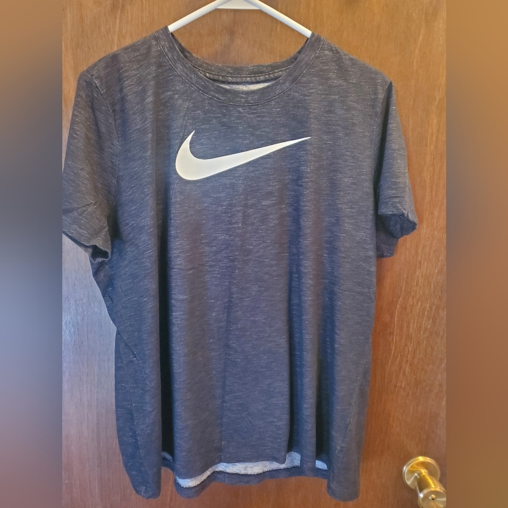 Nike tshirt